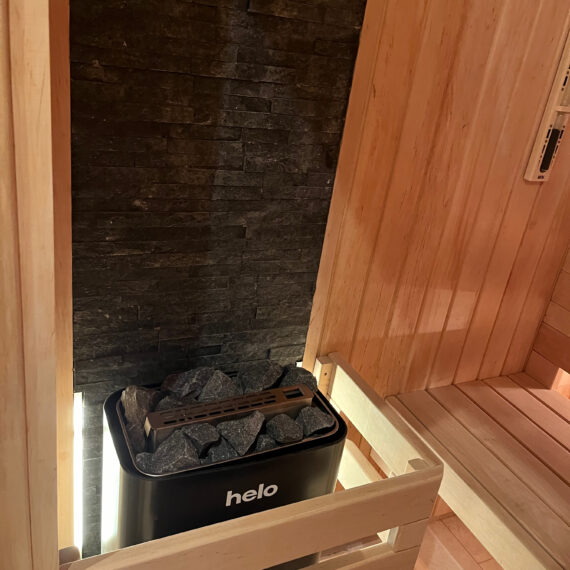 Piec z wkładem do aromaterapii do sauny fińskiej firmy Helo